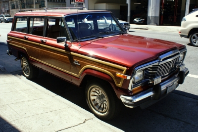 1985 Jeep Grand Wagoneer 