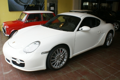 2008 Porsche Cayman S .