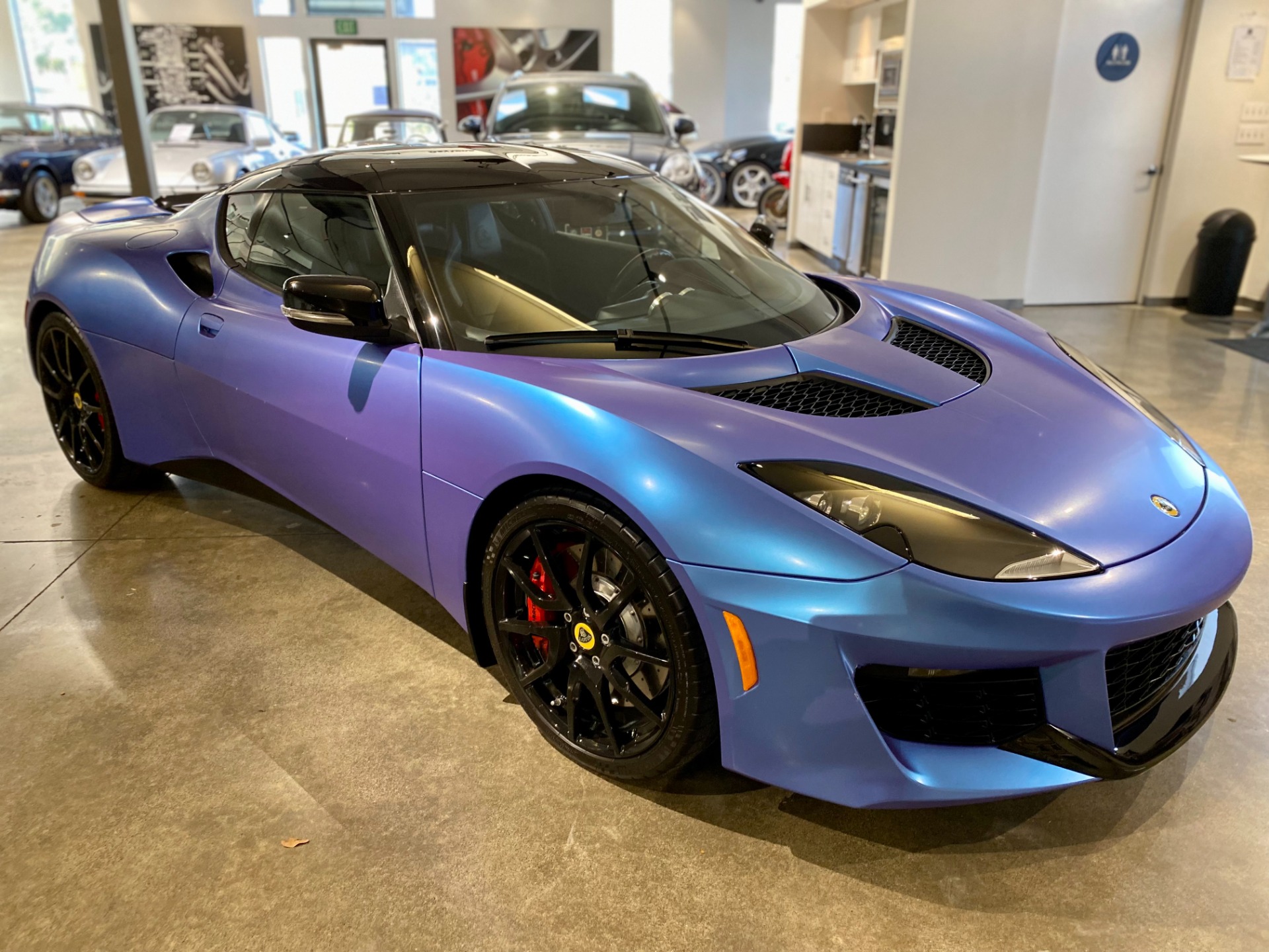Lotus evora 400