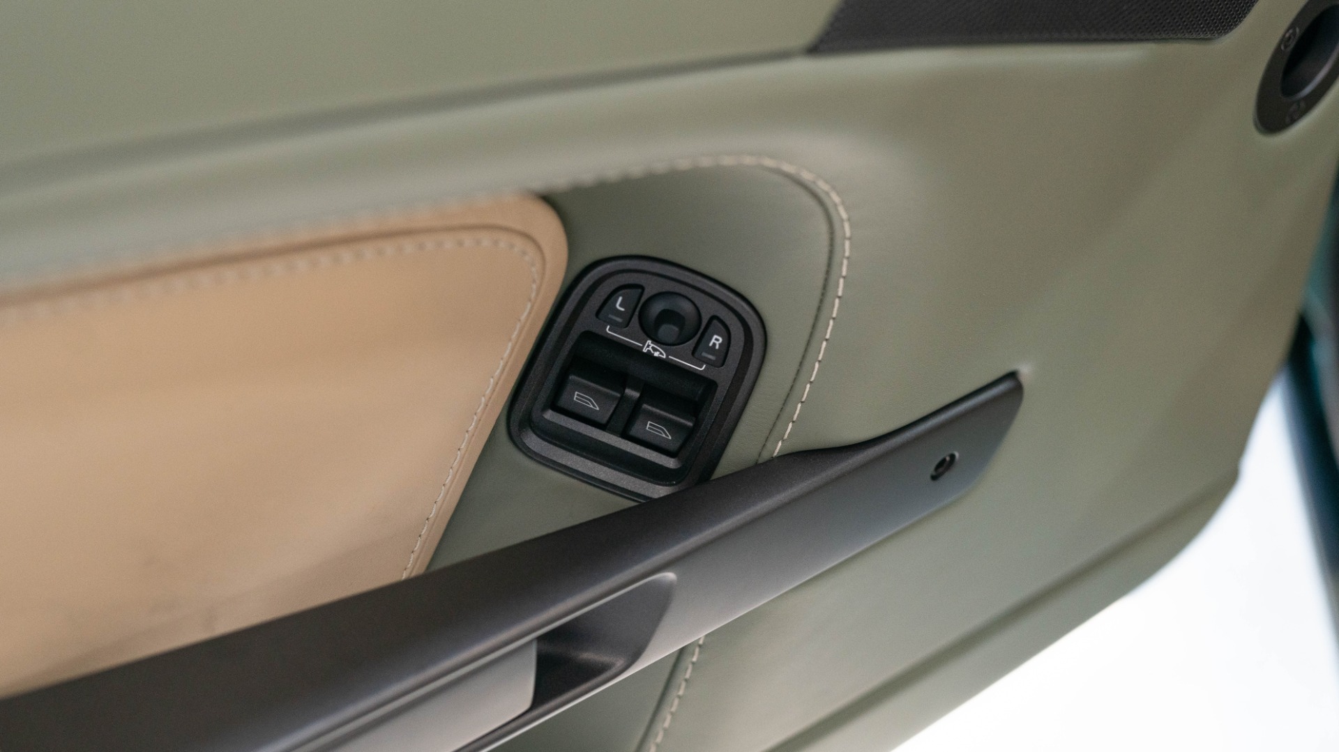 Used 2008 Aston Martin V8 Vantage Roadster | St. Petersburg, FL
