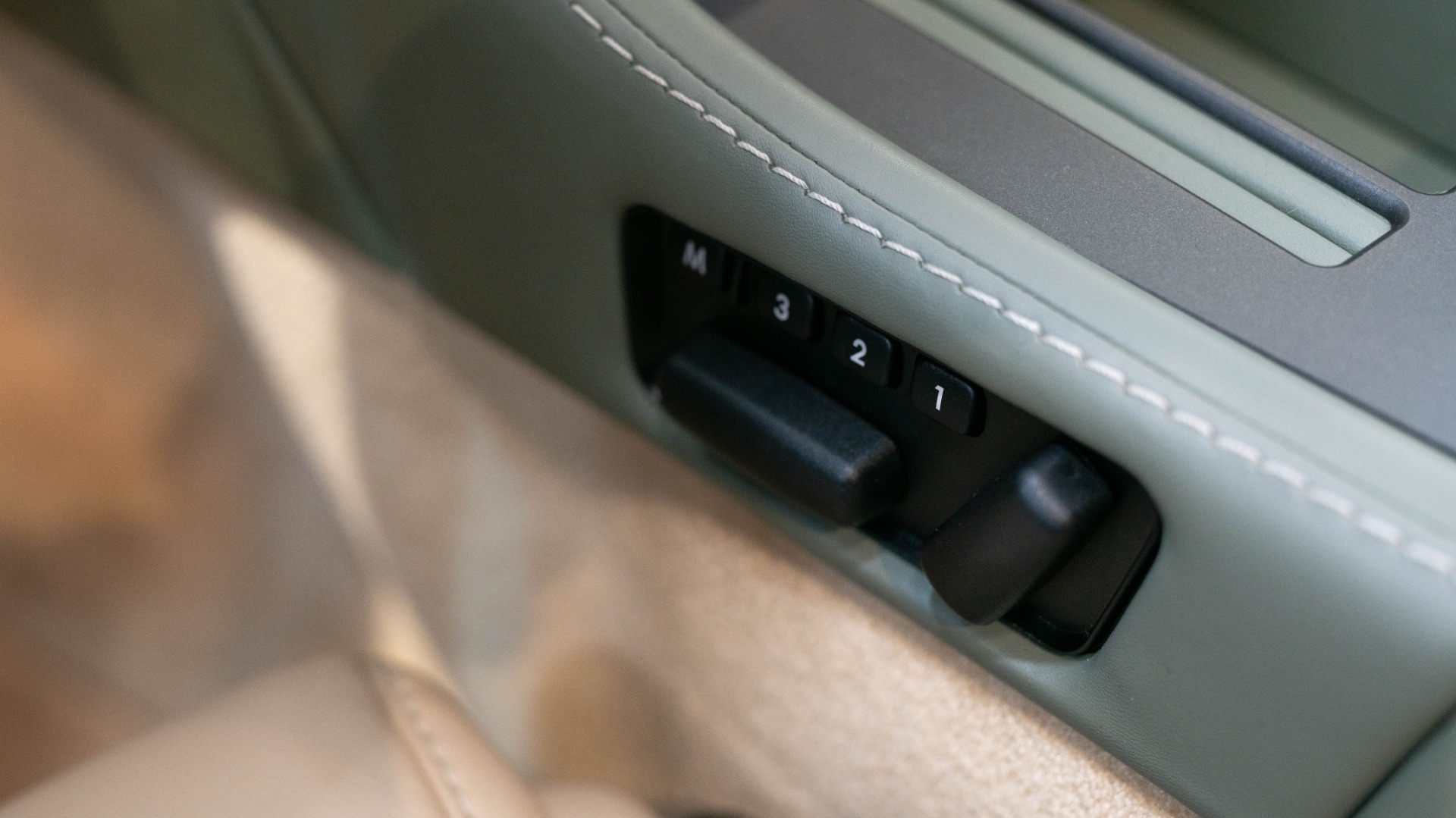 Used 2008 Aston Martin V8 Vantage Roadster | St. Petersburg, FL