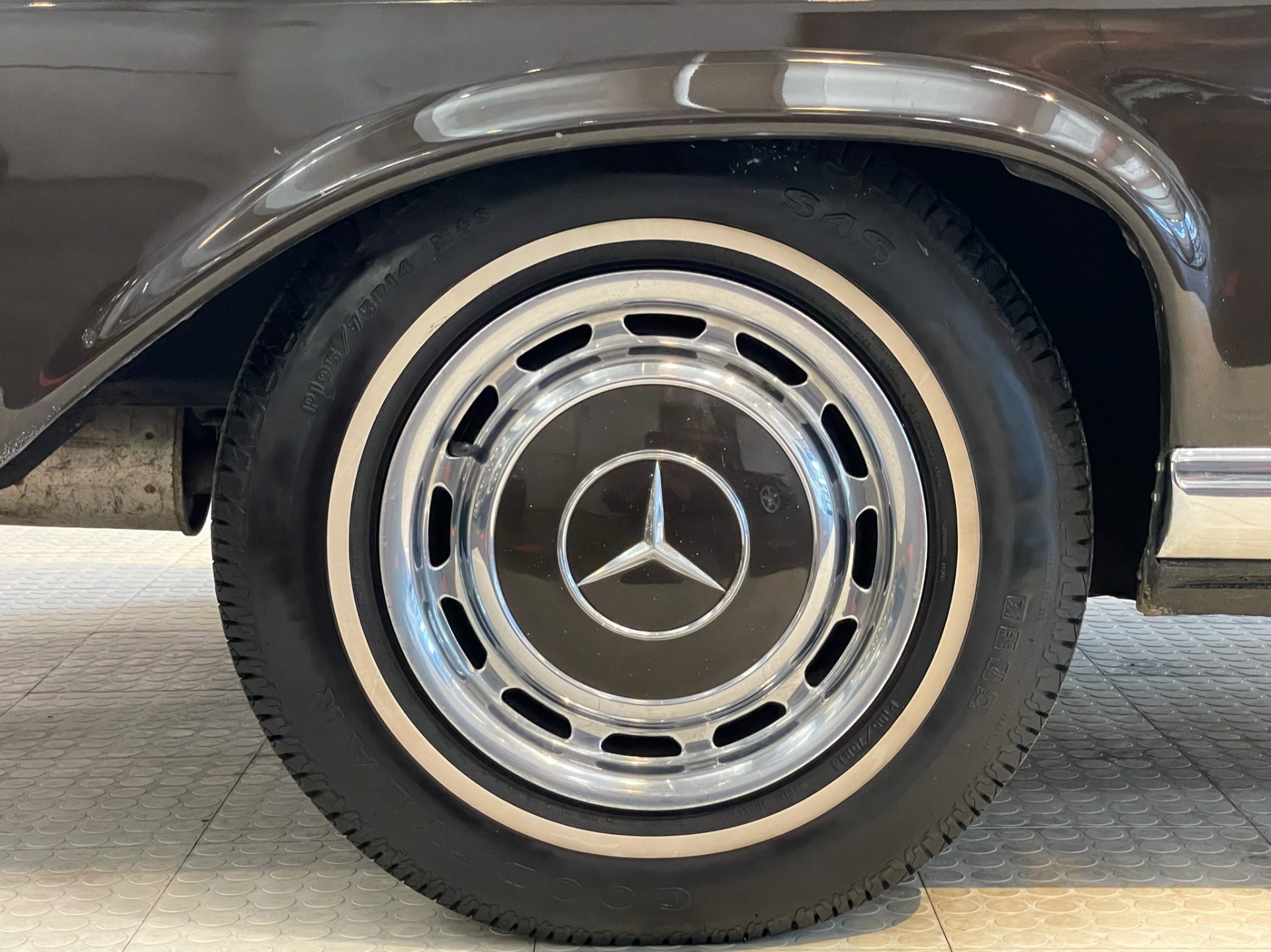 Used 1971 Mercedes-Benz 280SE 3.5 | St. Petersburg, FL