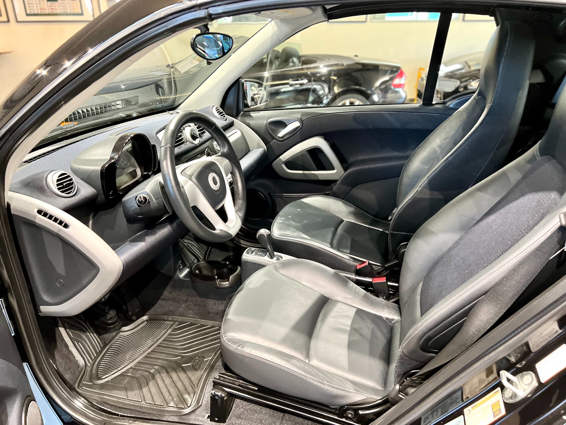 Used 2011 Smart fortwo passion cabriolet | St. Petersburg, FL